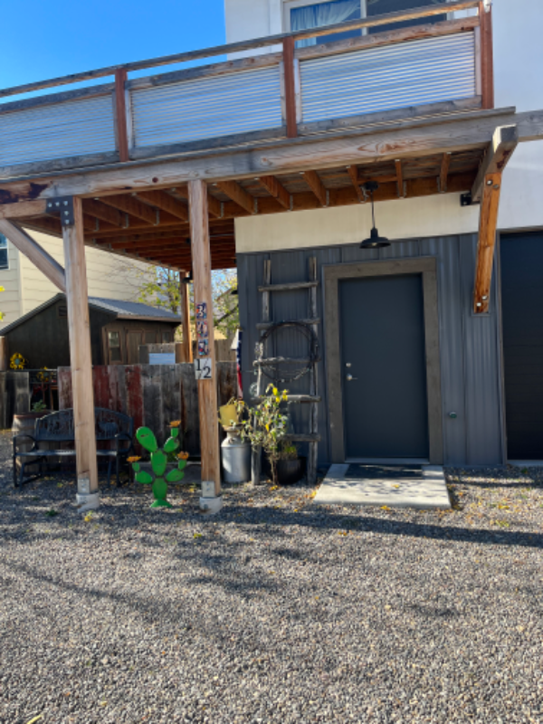 317 1/2 S E St #B - Photo 4 of 42