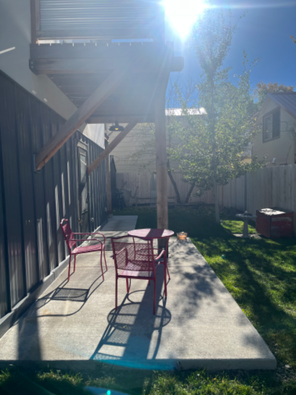 317 1/2 S E St #B - Photo 7 of 42