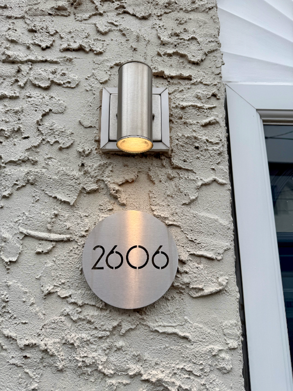 2606 E Madison St - Photo 2 of 36