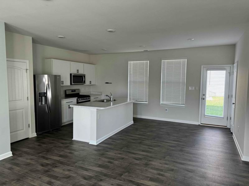 81 Pepperwood Dr - Photo 3 of 16