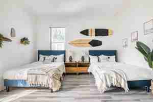 featured image of 215 Alexander Ct