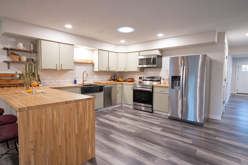 1138 W Cecil St #1138 - Photo 2 of 20