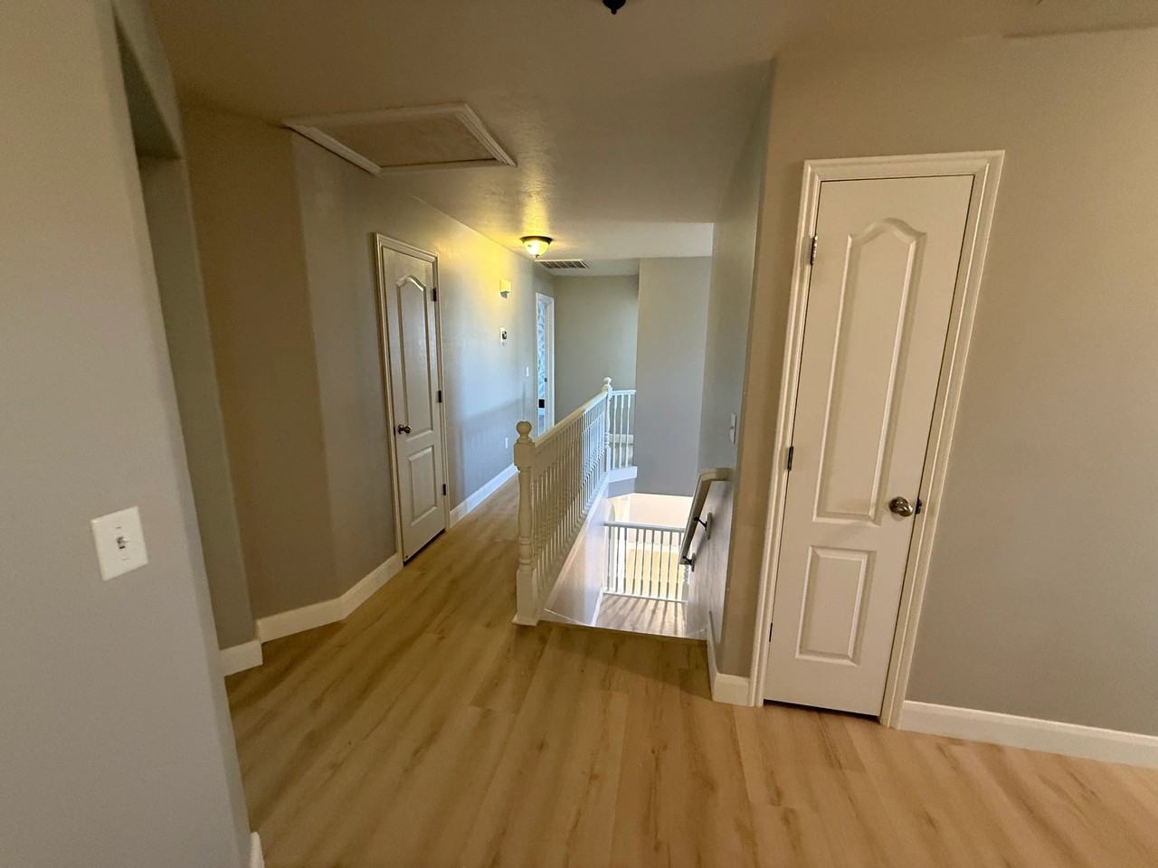 1093 N Fox Hollow Dr - Photo 3 of 31
