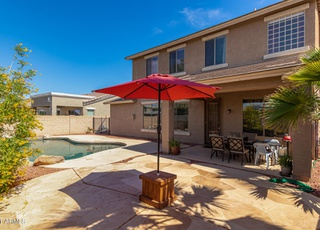 18096 W Paradise Ln - Photo 7 of 41