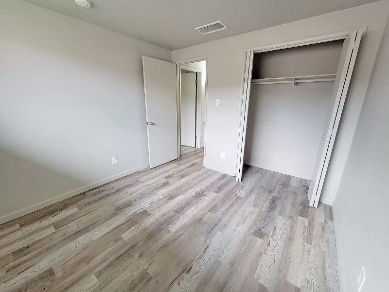 1420 S Yale St #C - Photo 5 of 14