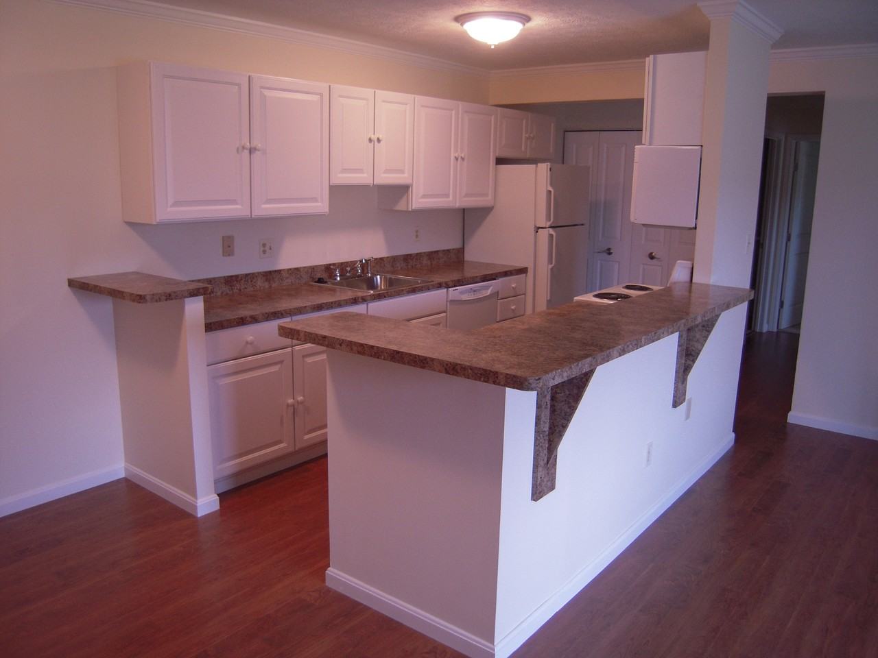 27635 Caroline Cir #606A - Photo 2 of 8