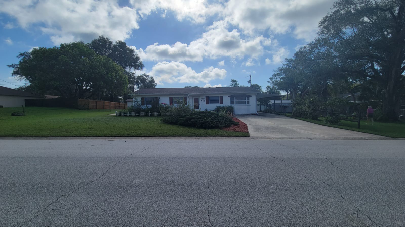 110 Trafford Ave - Photo 2 of 19