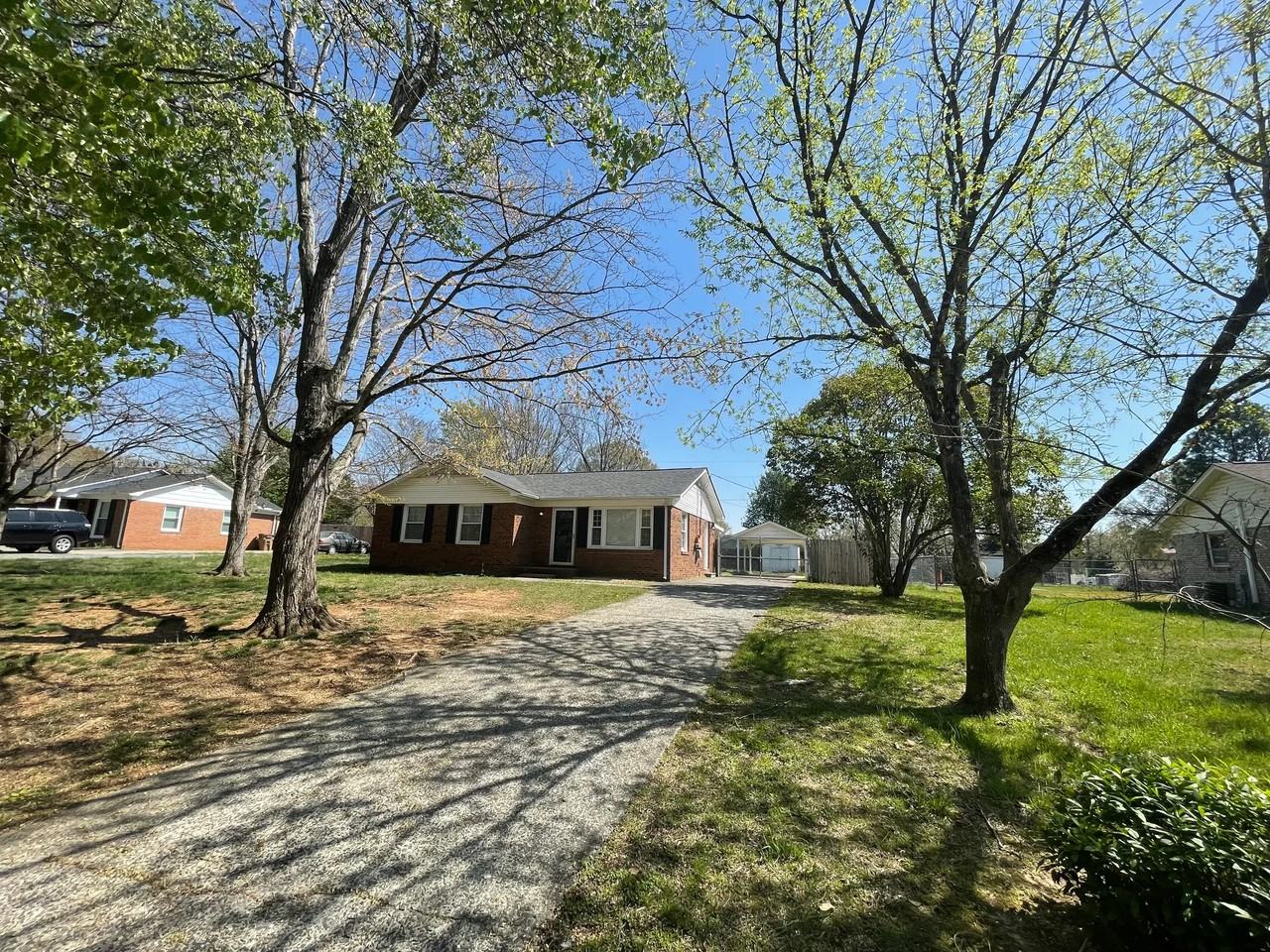 6102 Stoneyridge Dr - Photo 2 of 11