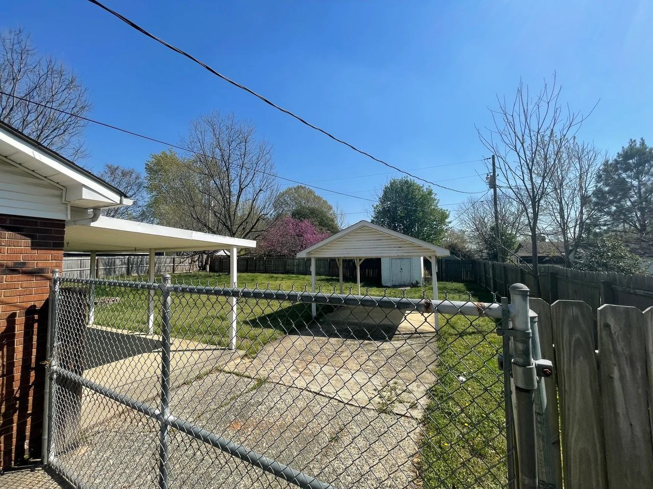 6102 Stoneyridge Dr - Photo 3 of 11