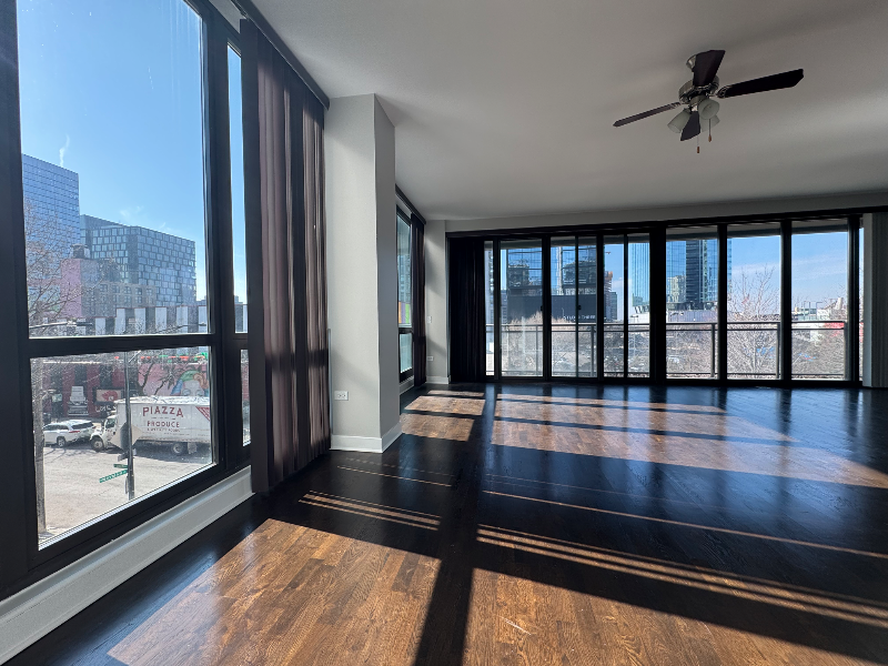 708 W Wayman St - Photo 2 of 16