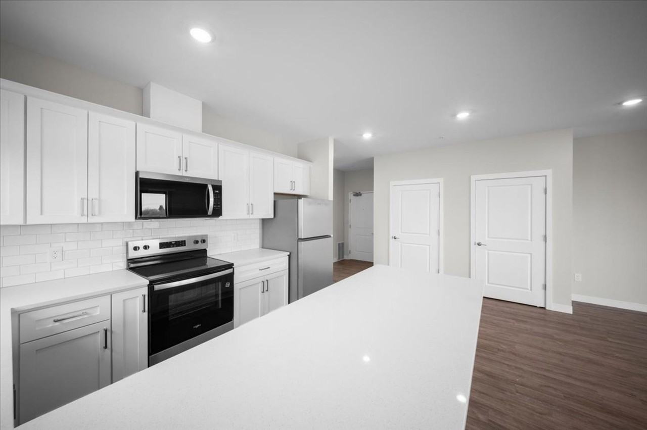 Post Dr Flats MU APTS - Photo 6 of 47