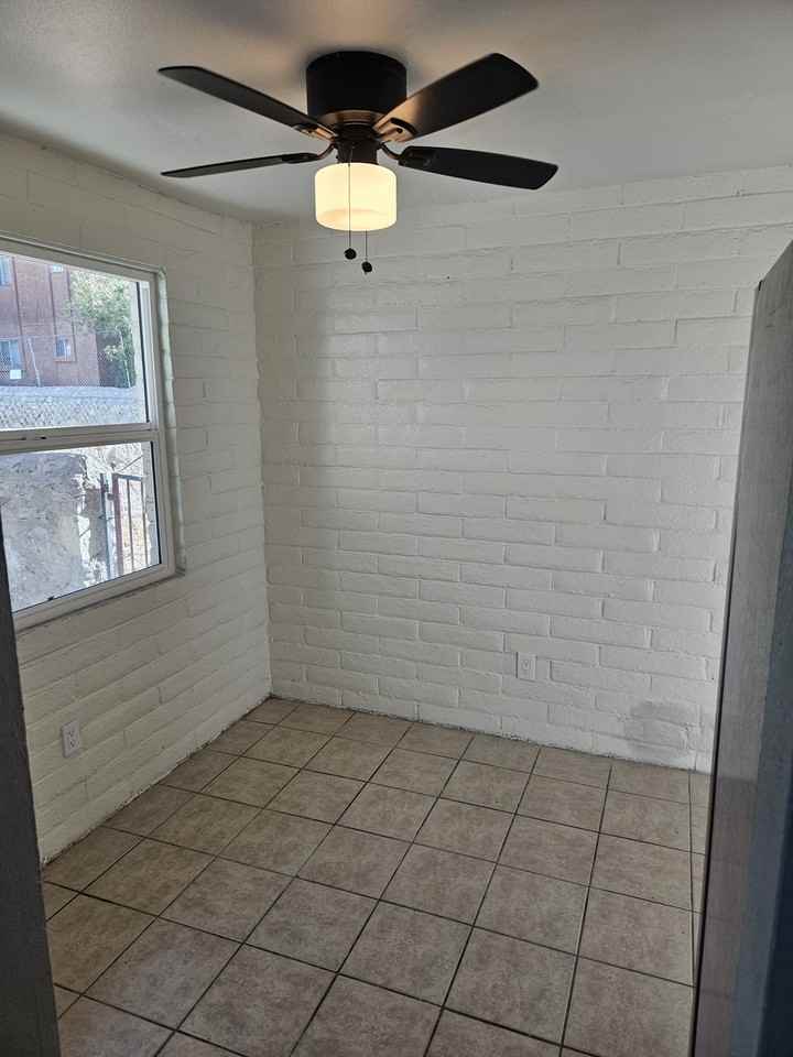 11224 Wharf Cove Dr #B - Photo 5 of 23