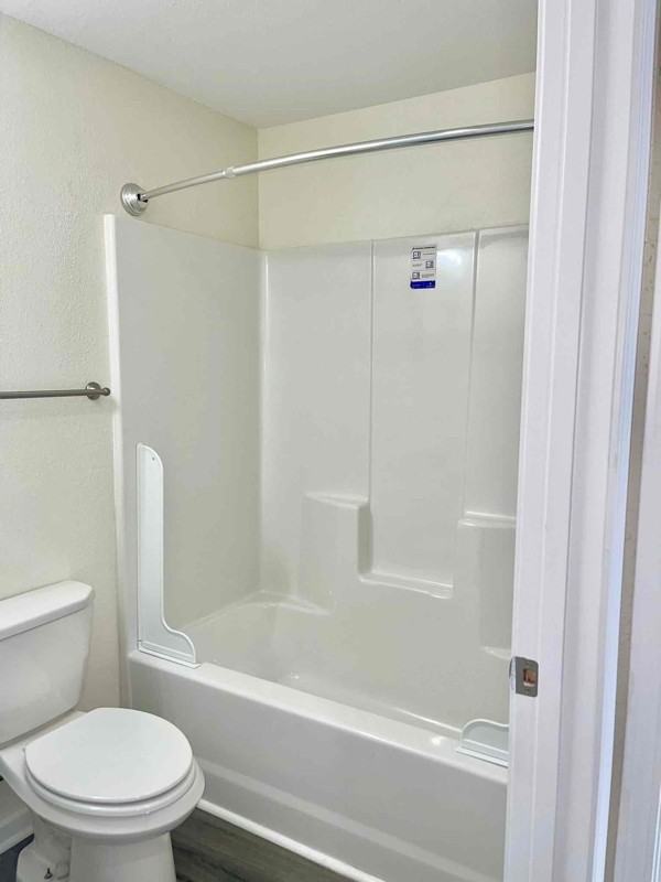 404 E 18th St #C - Photo 5 of 16