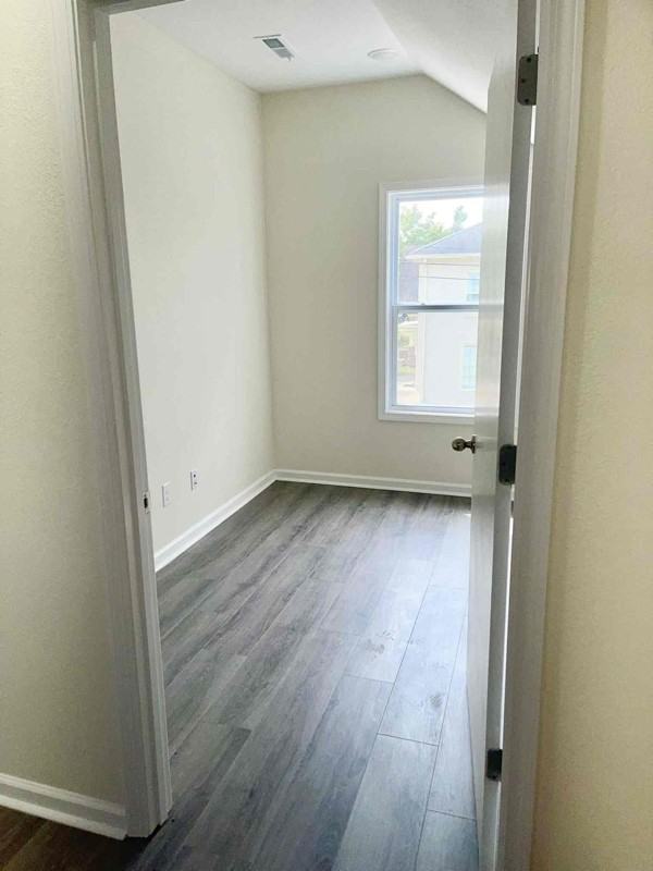 404 E 18th St #C - Photo 6 of 16