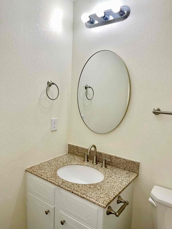 404 E 18th St #C - Photo 7 of 16