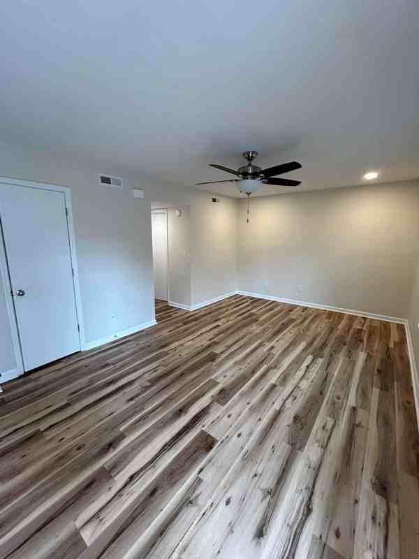 1023 Hunters Trce - Photo 2 of 18