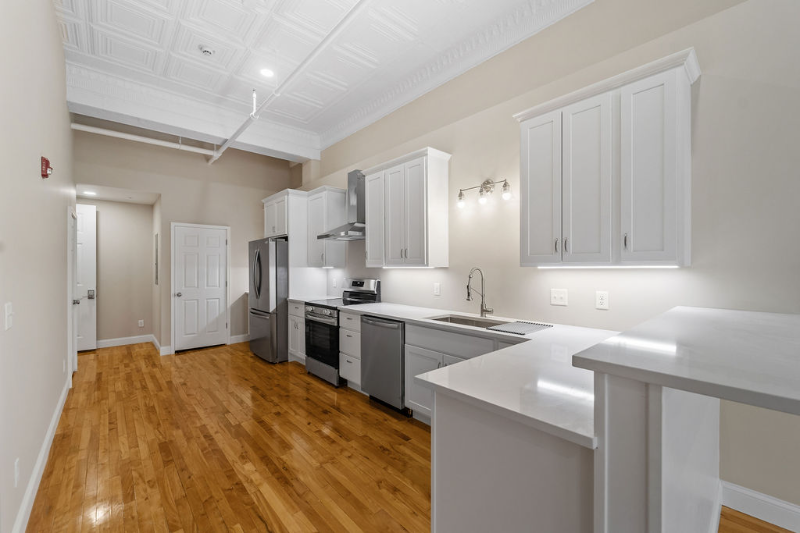 33 Court St #21 - Photo 3 of 21