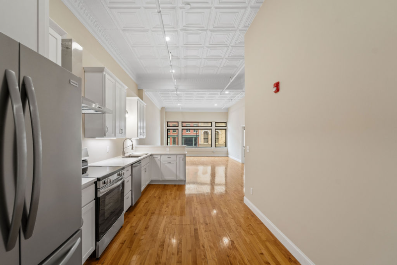 33 Court St #21 - Photo 5 of 21