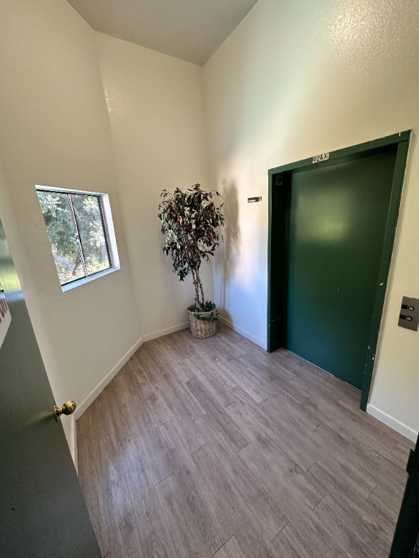 7040 Haskell Ave - Photo 2 of 3