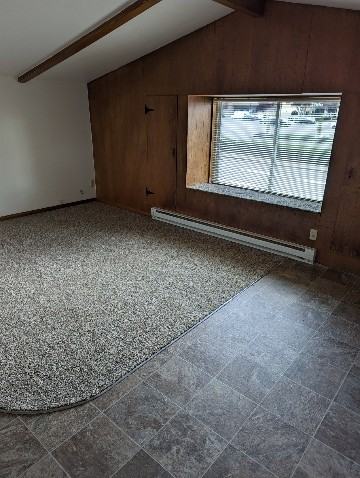 3797 D St Ne - Photo 2 of 8