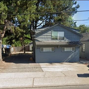 3797 D St Ne - Photo 5 of 8