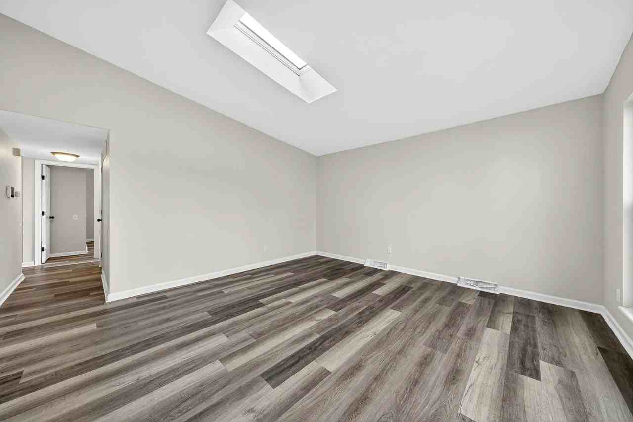 2550 Pheasant Dr - Photo 5 of 22