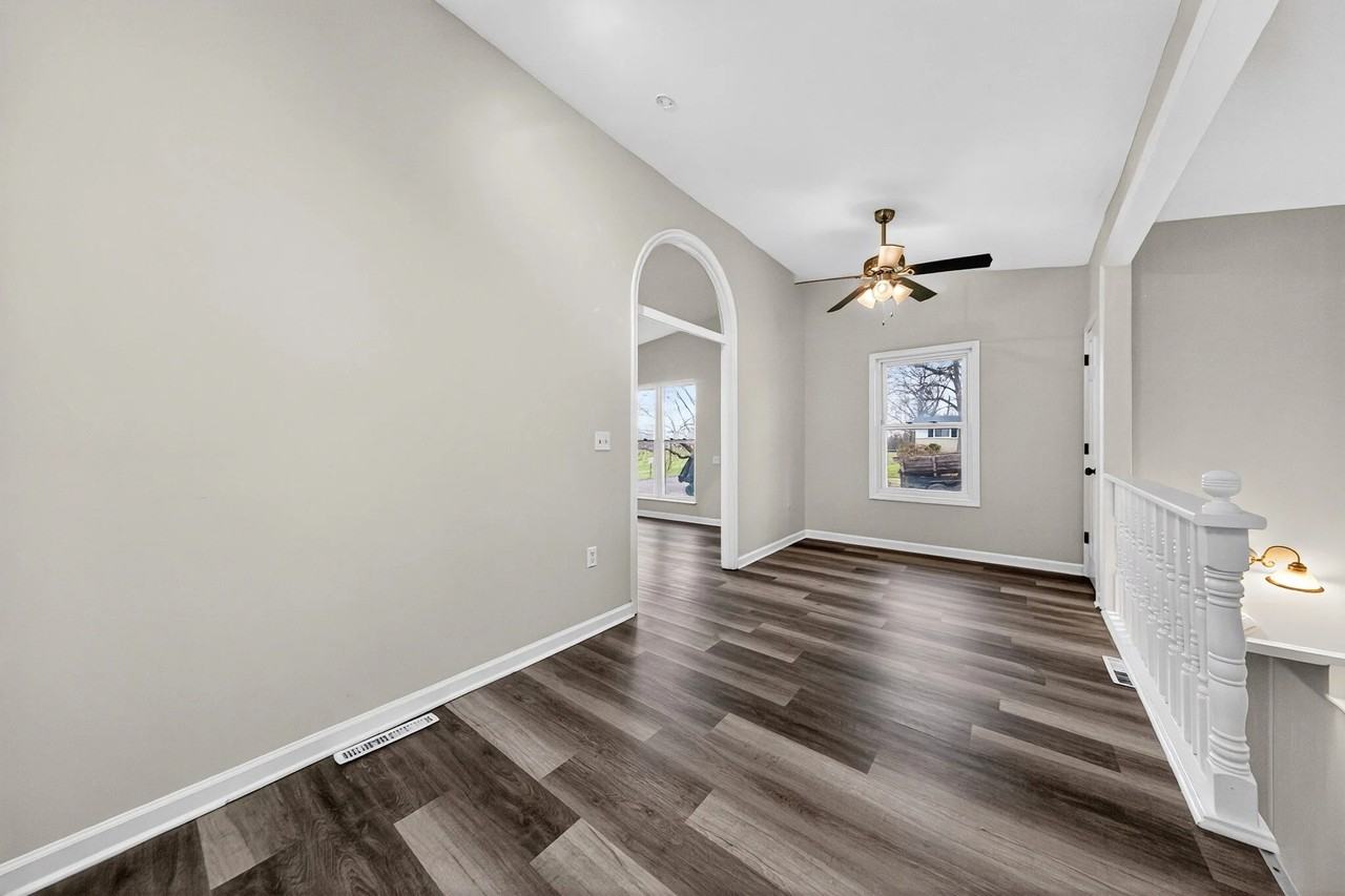 2550 Pheasant Dr - Photo 6 of 22