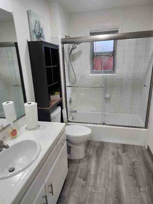 300A Warwick St #1 - Photo 4 of 12