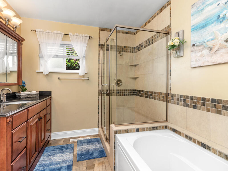 244 S Horne St - Photo 4 of 31