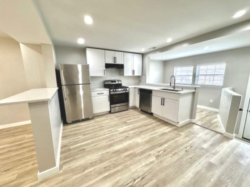 266 Saint Helena Ave - Photo 2 of 21