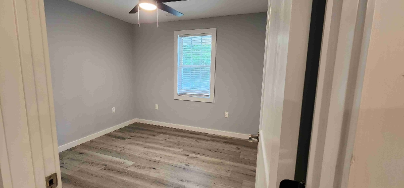 305 Wayne Ave #B - Photo 5 of 6