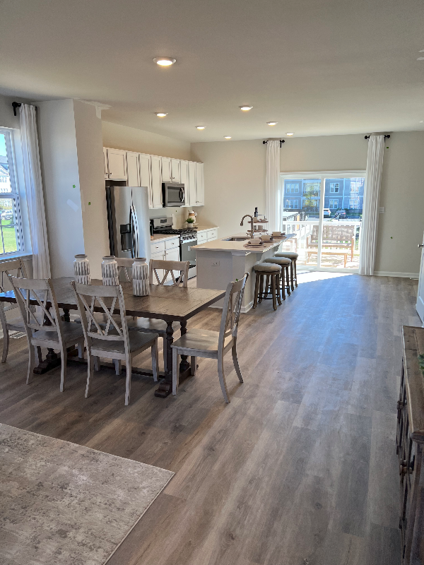 245 Macoun Way - Photo 2 of 20