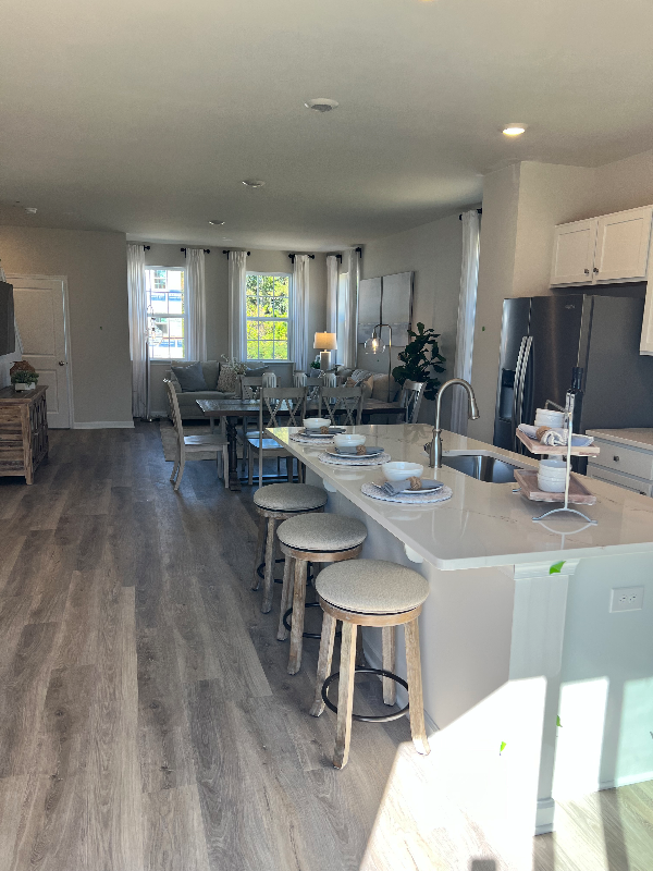 245 Macoun Way - Photo 3 of 20