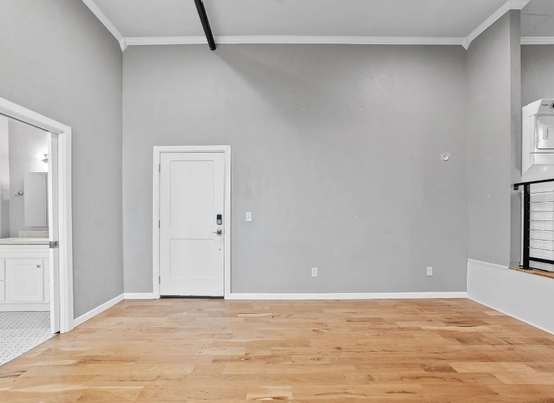 2714 E 15th St #4 - Photo 4 of 7