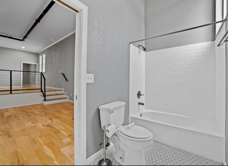 2714 E 15th St #4 - Photo 5 of 7