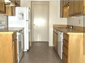 3715 Hulen Park Cir - Photo 2 of 4