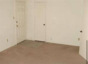 3715 Hulen Park Cir - Photo 4 of 4