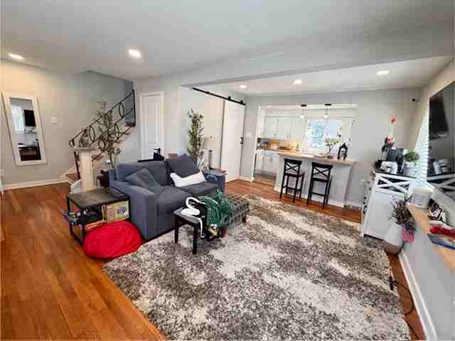 55 Seneca Dr #NA - Photo 4 of 21