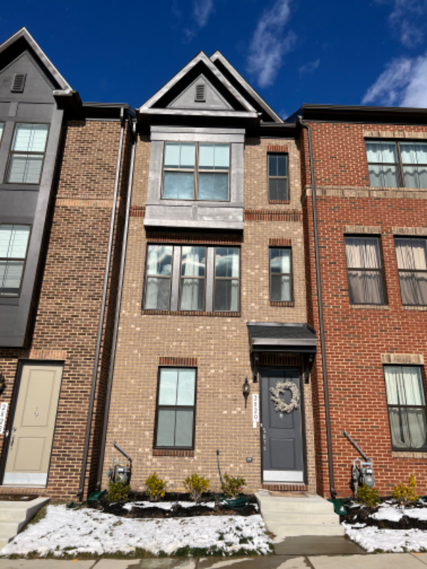 2820 Dart Dr - Photo 2 of 47