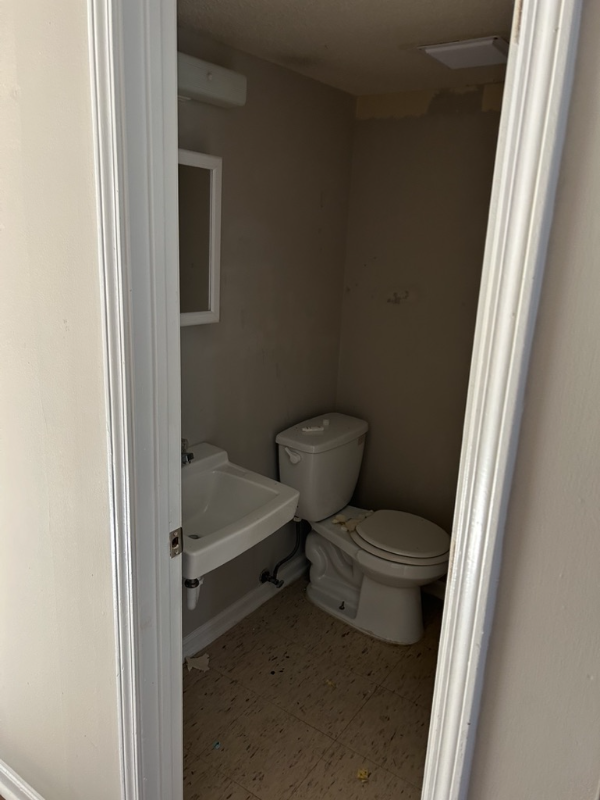 135 Park St #135 - Photo 4 of 8