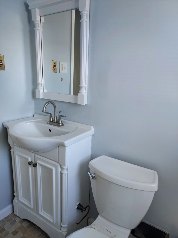 2242 Graythorn Rd - Photo 7 of 14