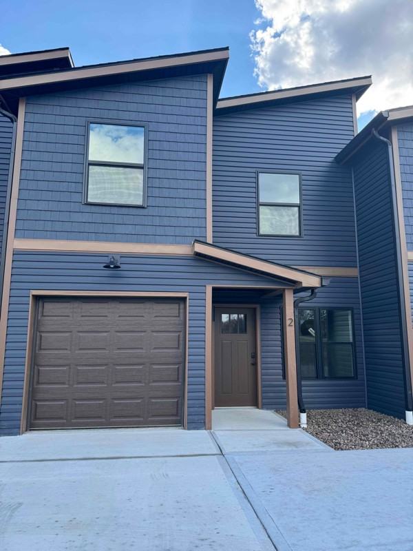 56 Holloway Dr #2