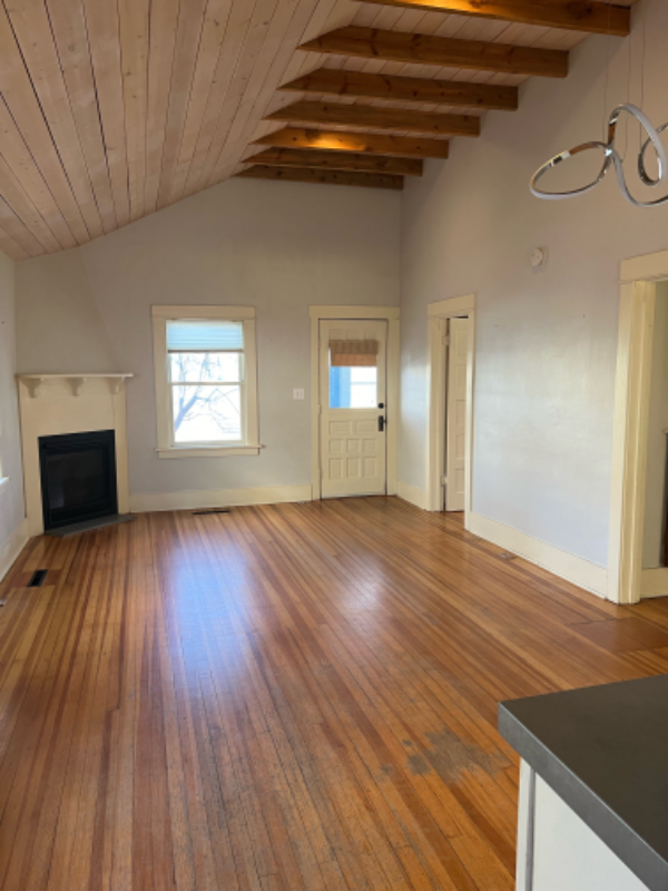 521 Garfield St - Photo 4 of 17