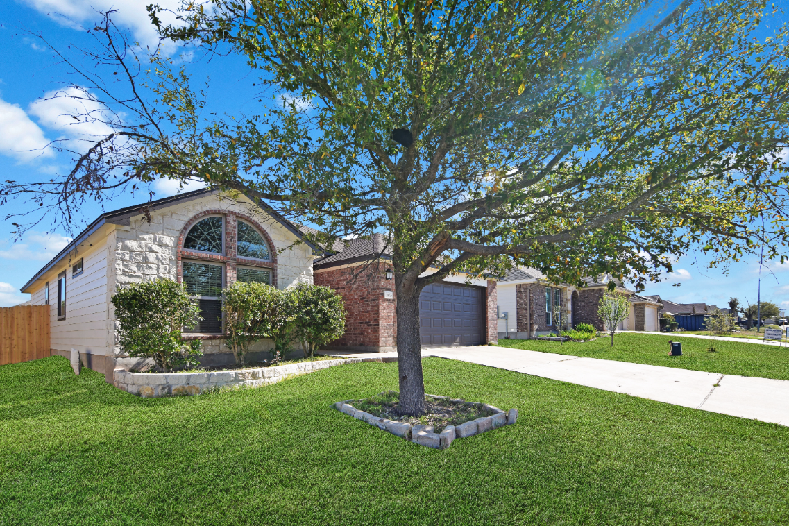 7920 Bridgepointe Dr #NA - Photo 3 of 13