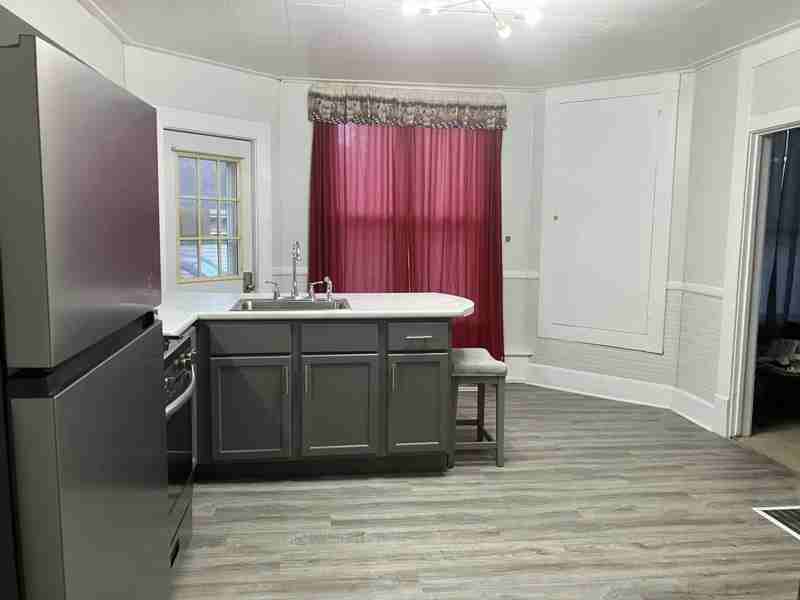 3 N Oak St #A - Photo 5 of 13