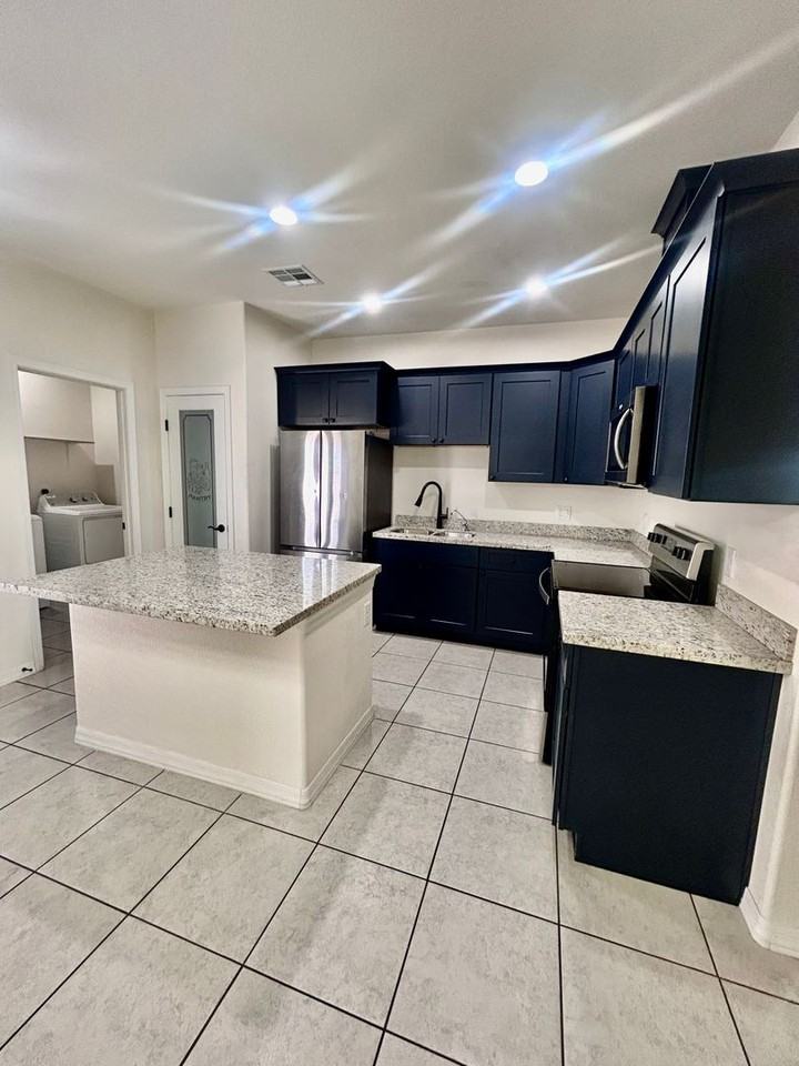 7876 E 34th Pl - Photo 5 of 19