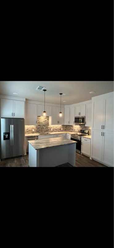 800 Cr - Photo 2 of 9