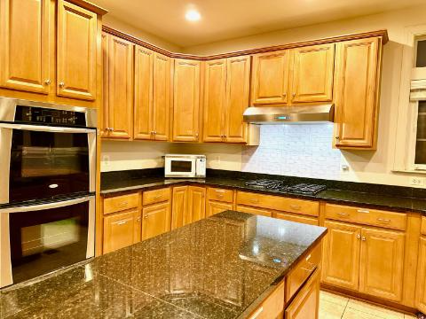 16521 Louisville Pl - Photo 5 of 8