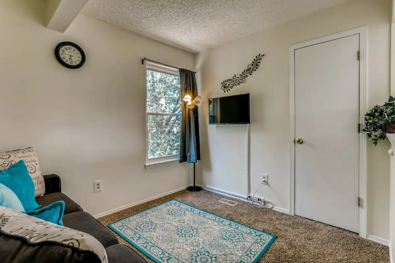 99 Moline St - Photo 6 of 44