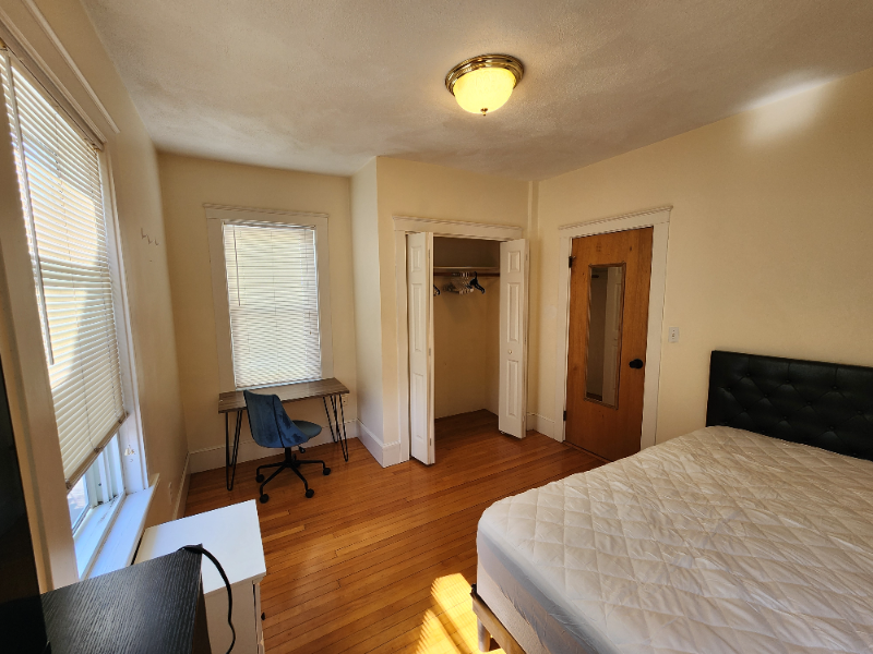 66 Brook St #2